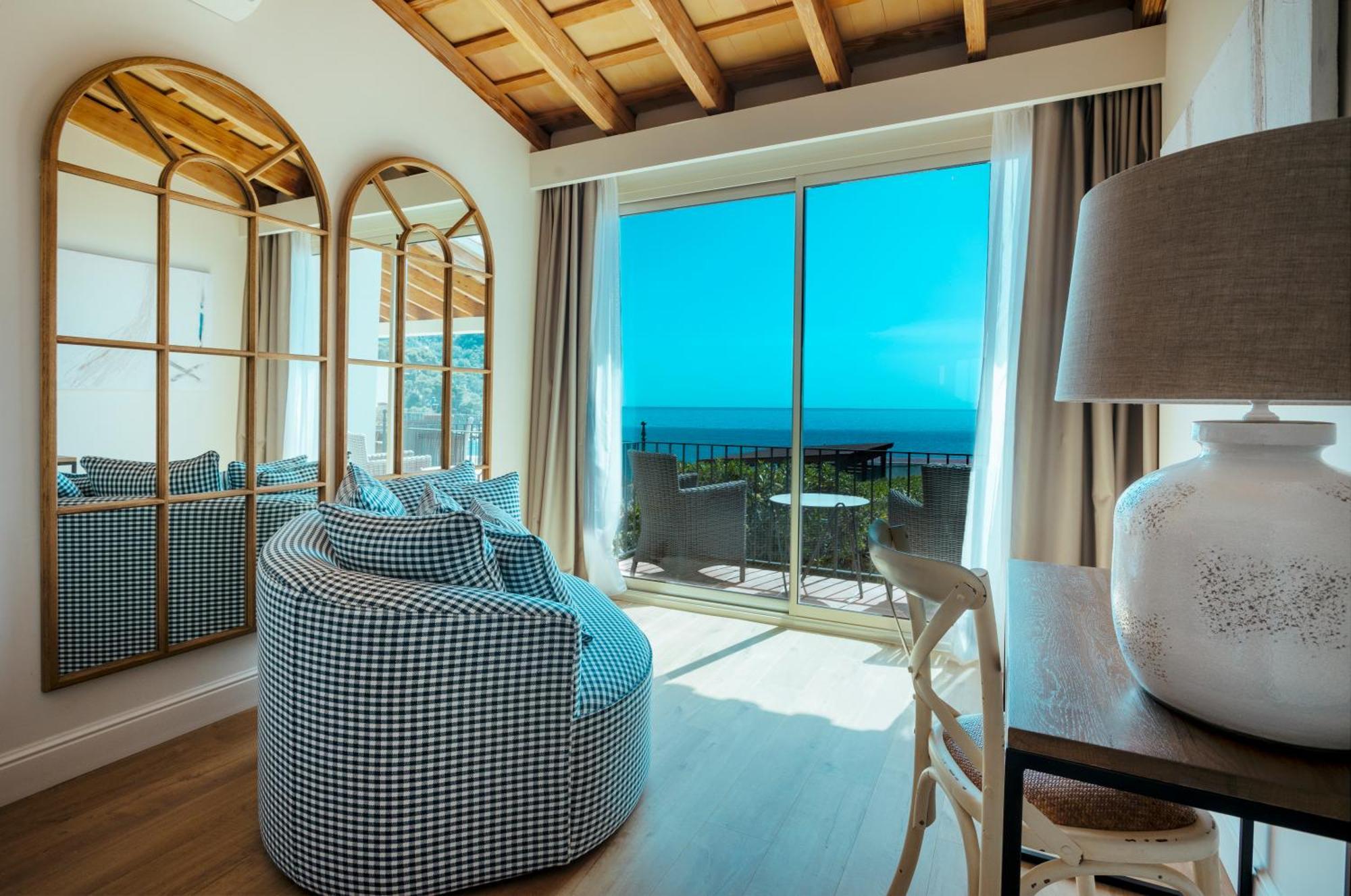 Aiguablava Luxury Apartments เบกูร์ ภายนอก รูปภาพ